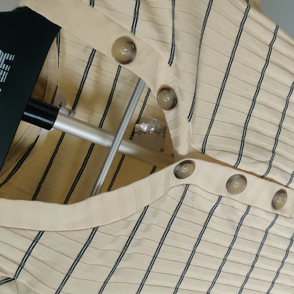 NWT - Cream top - Picture 7 of 8